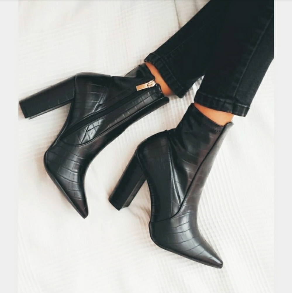 The New York//black croc print boot